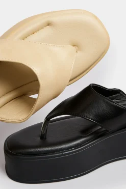 Pixiegirl Pixiegirl Black Flatform Flip Flops In Standard Fit