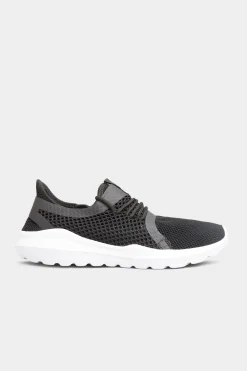Yours Yours Black Knitted Mesh Trainers In Standard Fit