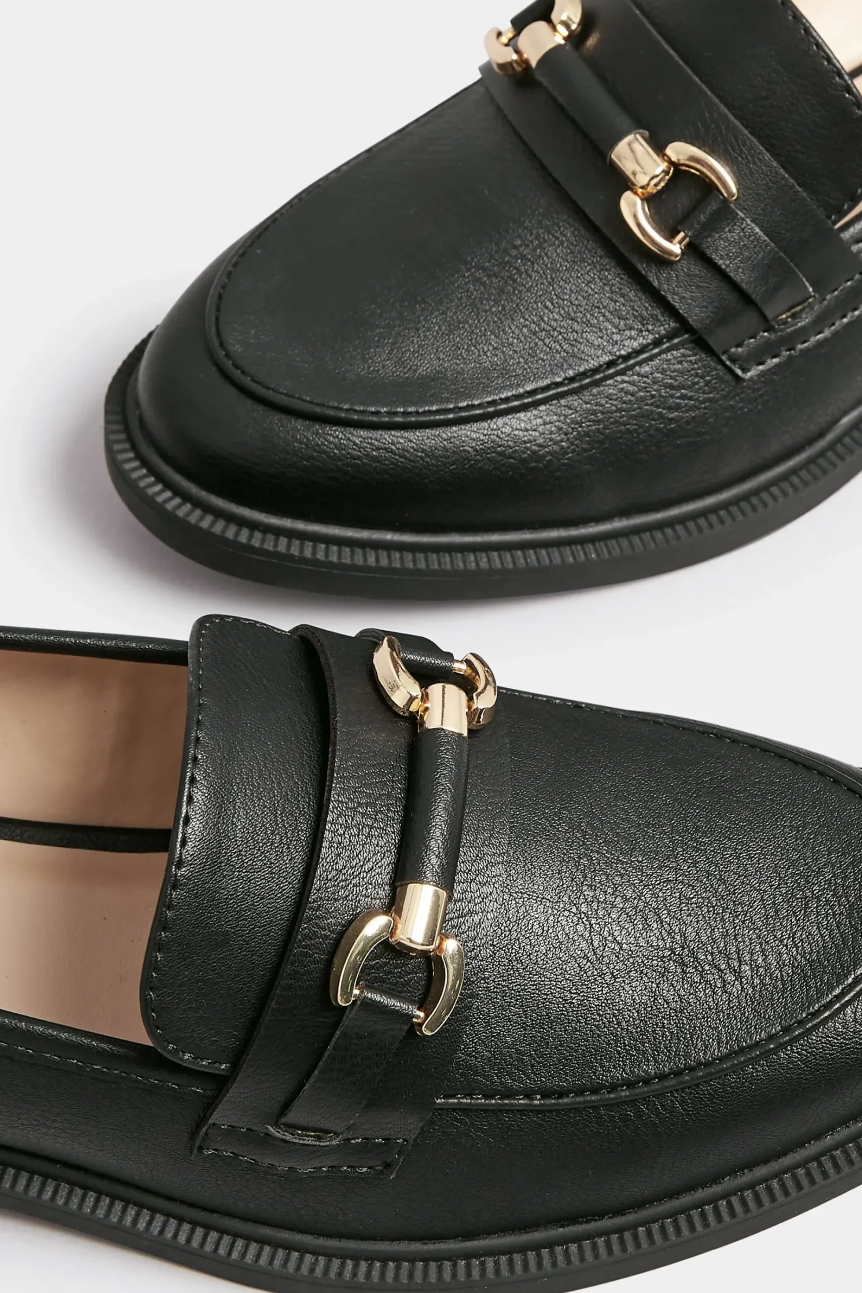 Yours Yours Black Pu Chain Detail Loafer In Wide E Fit & Extra Wide Eee Fit