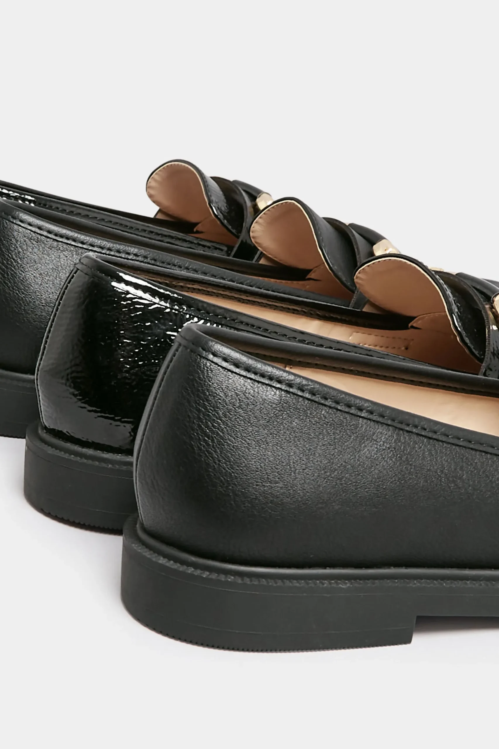 Yours Yours Black Pu Chain Detail Loafer In Wide E Fit & Extra Wide Eee Fit