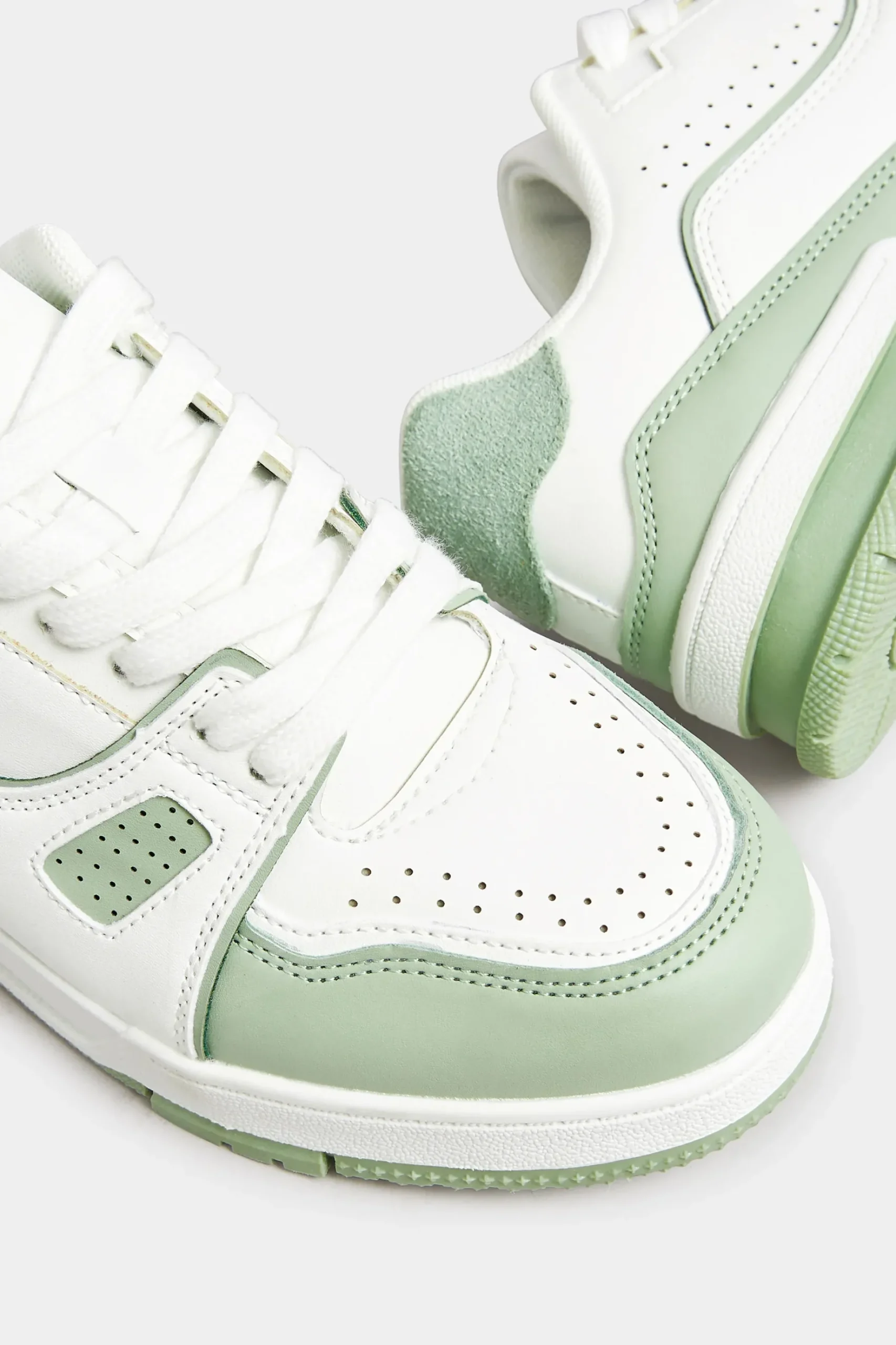 Yours Yours Green Chunky Trainers In Extra Wide Eee Fit