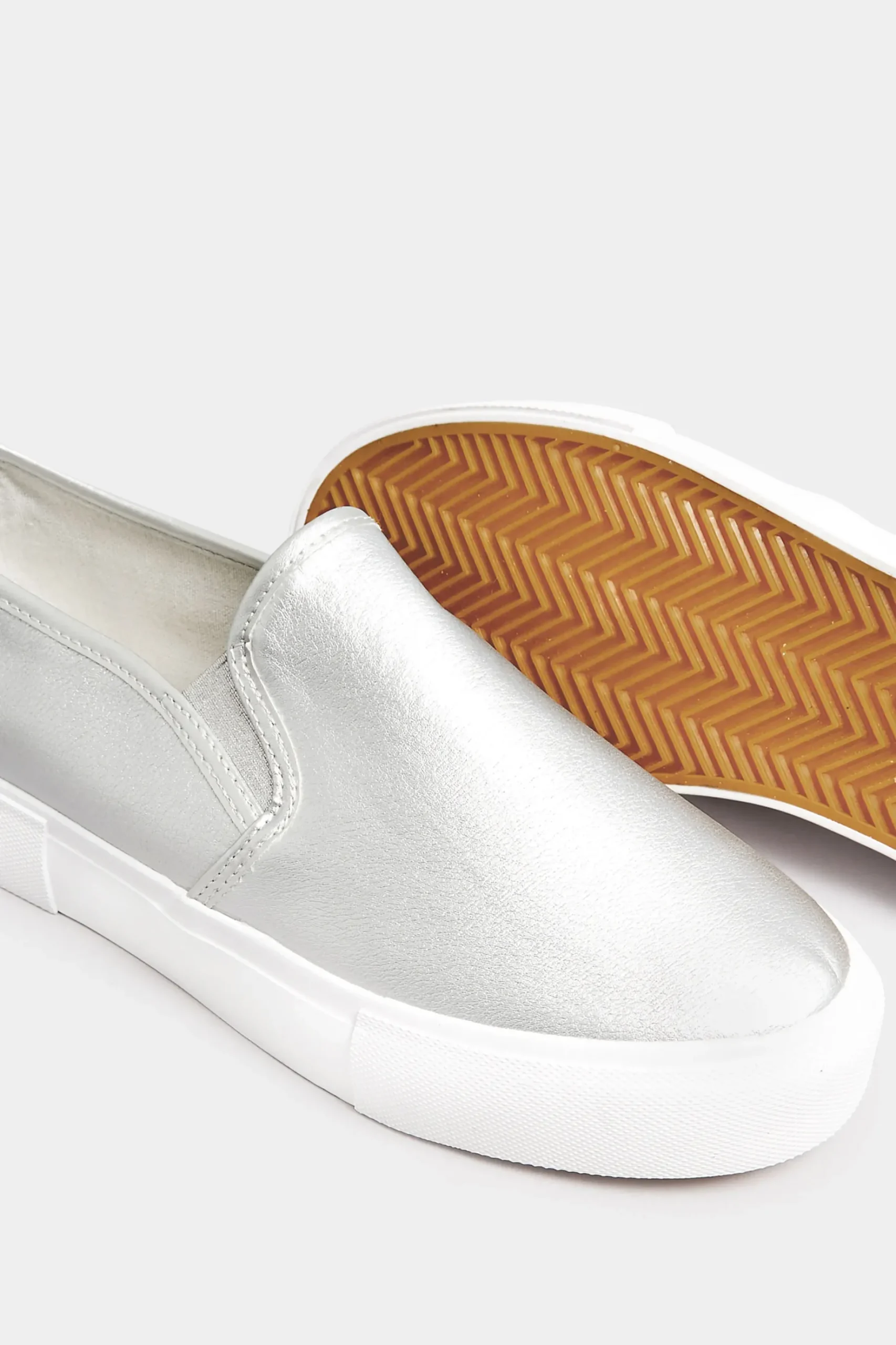 Yours Yours Silver Slip-On Trainers In Wide E Fit
