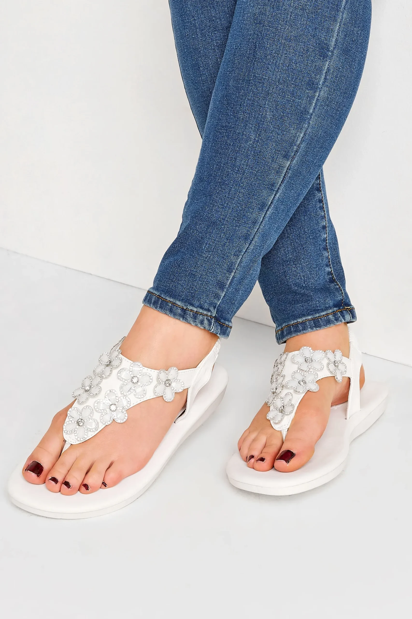 Yours Yours White Diamante Flower Sandals In Wide E Fit & Extra Wide Eee Fit