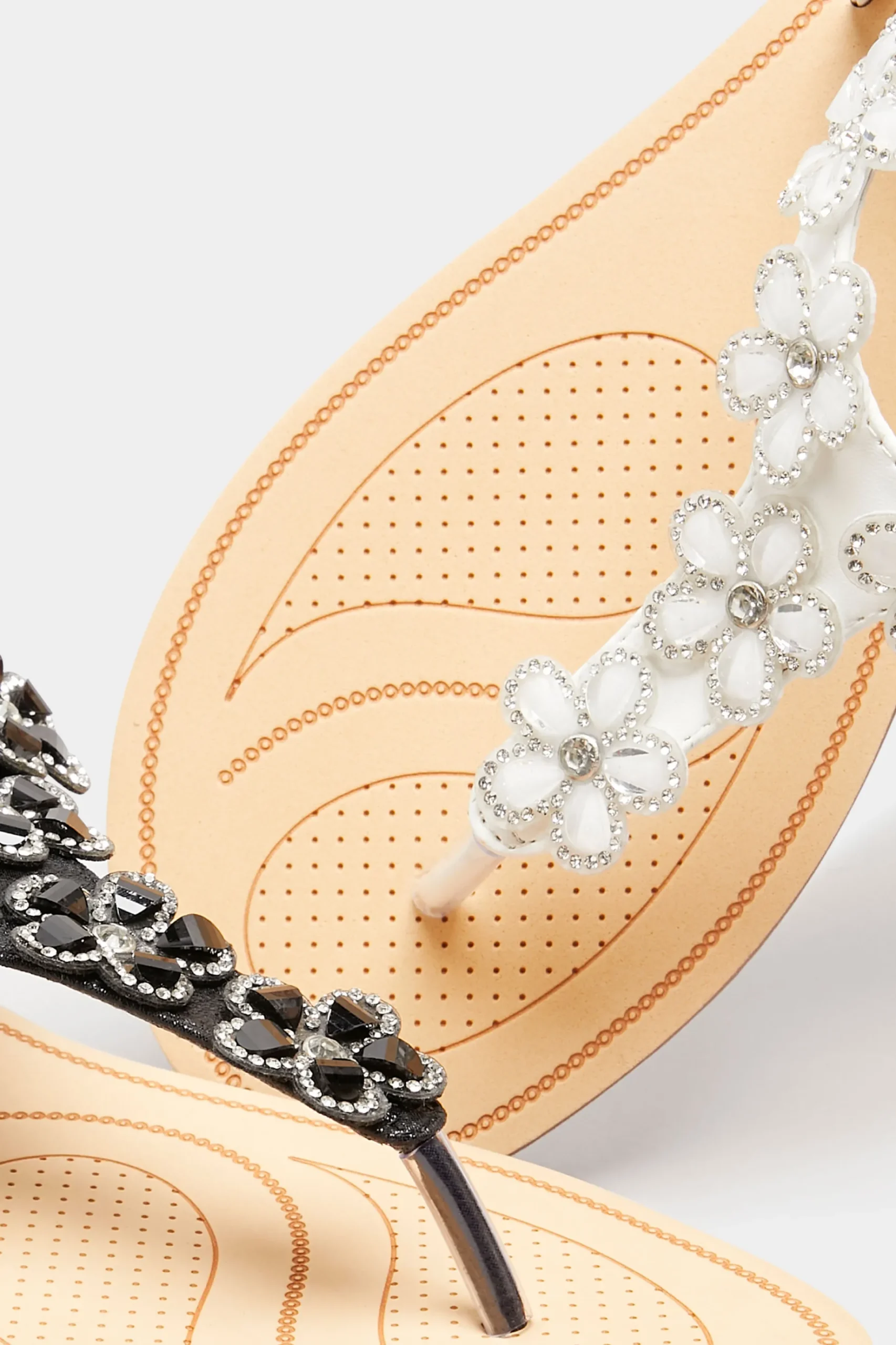 Yours Yours White Pu Diamante Flower Sandals In Wide E Fit & Extra Wide Eee Fit